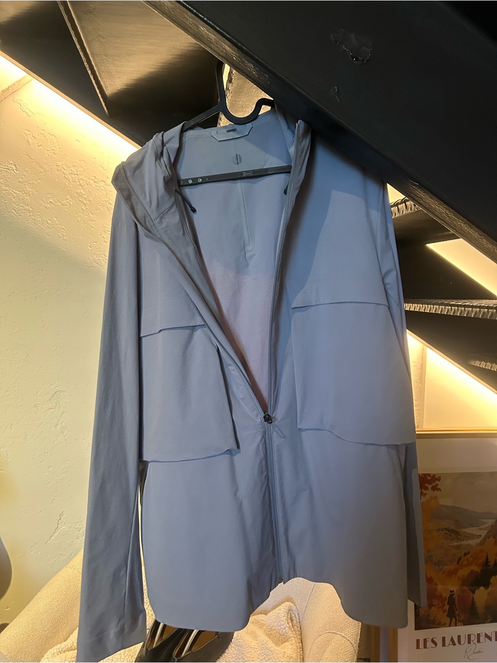 lululemon athletica Men's Pale Gray Hooded Raincoat - Picture 2 of 4